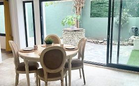 House With Patio And Air Conditioning